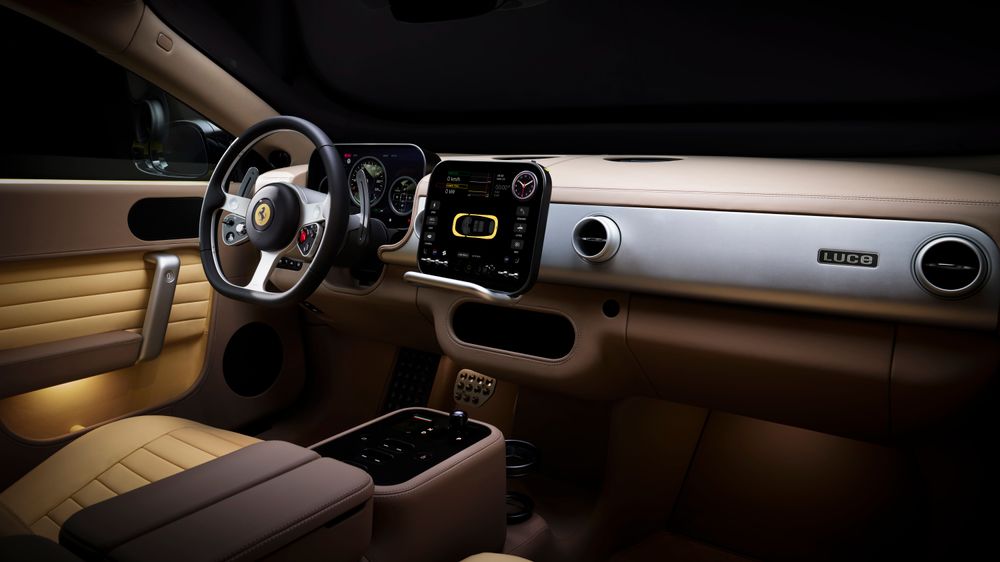 Передняя панель Ferrari Luce