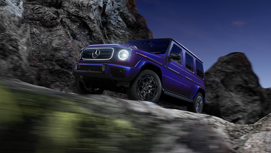 Mercedes-Benz G 580 с EQ Technology на каменистом склоне