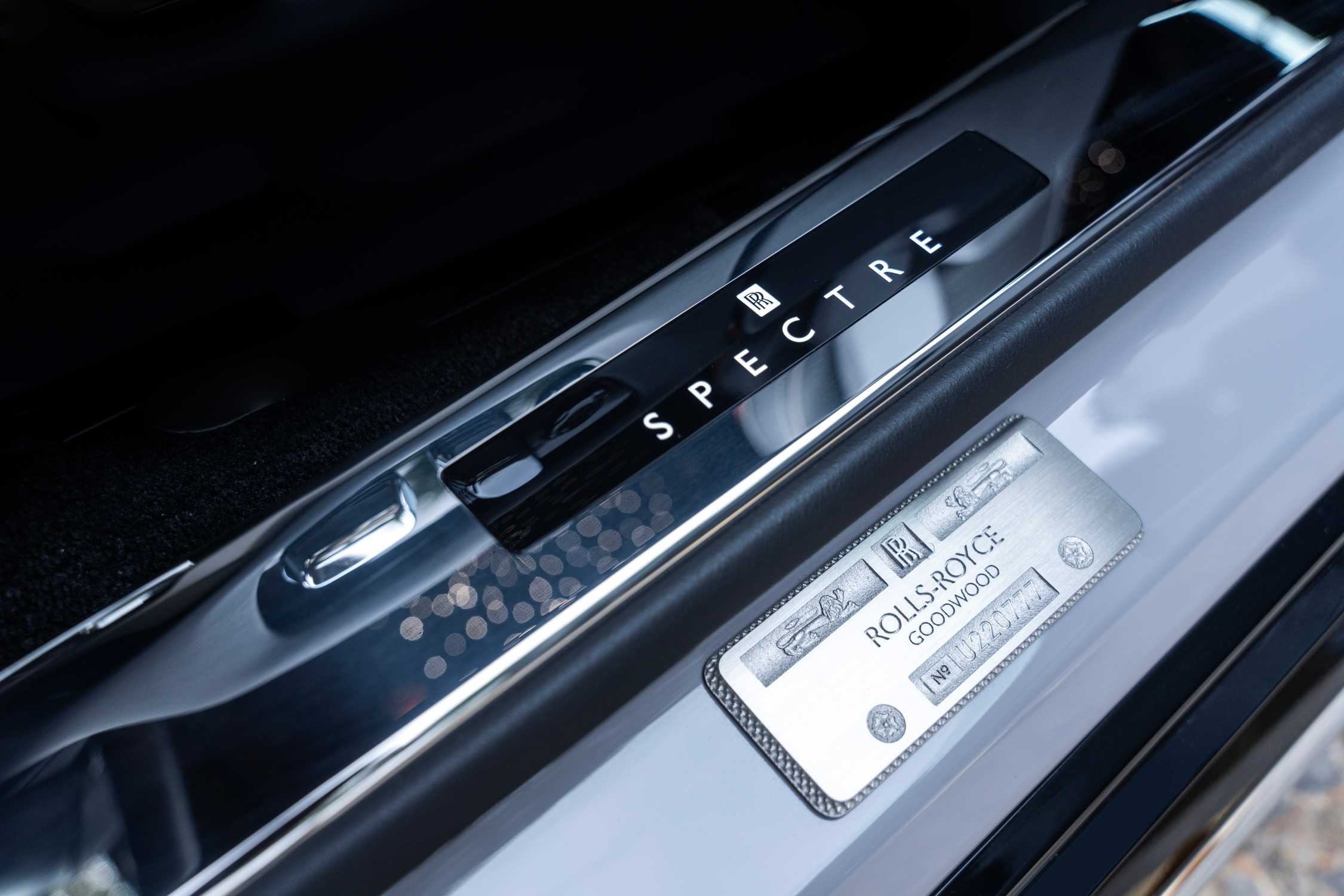 Интерьер Rolls-Royce Spectre